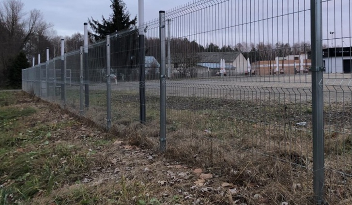Polski panel ogrodzeniowy z przetłoczeniem 3D zabezpieczony antykorozyjnie